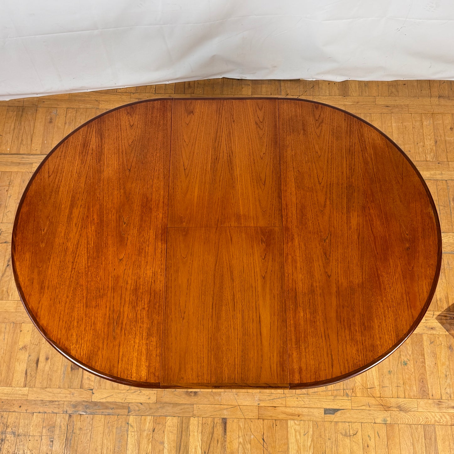 GPlan teak extendable round dining table 1960s