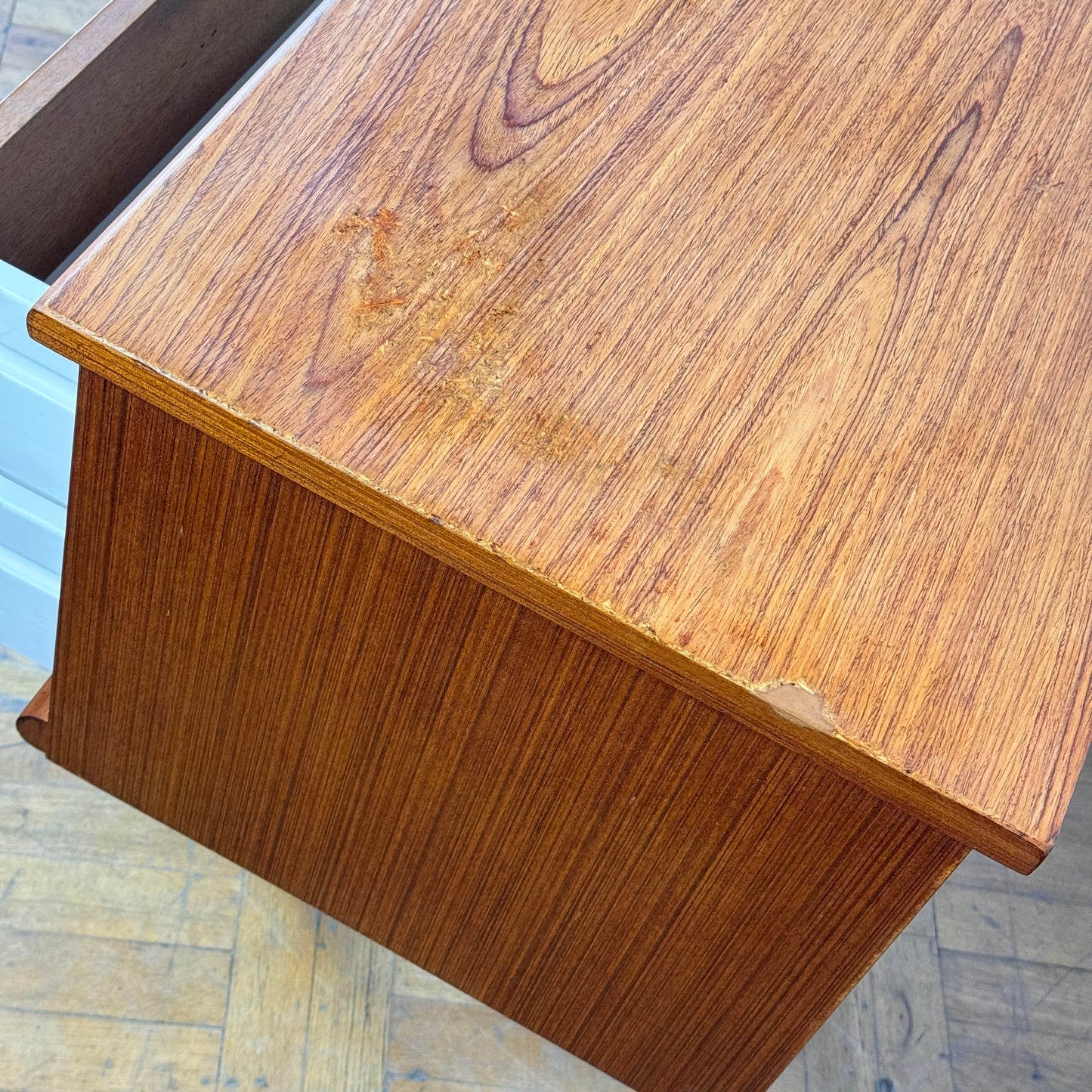 Six drawers Austinsuite mid-century sideboard 1970s