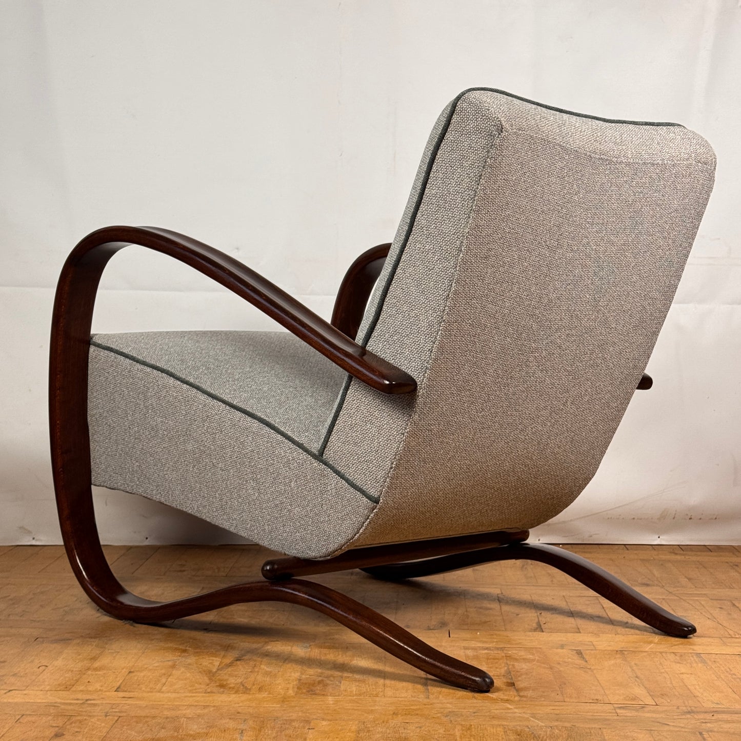 Jindrich Halabala H-269 art-deco armchair for Thonet 1930s