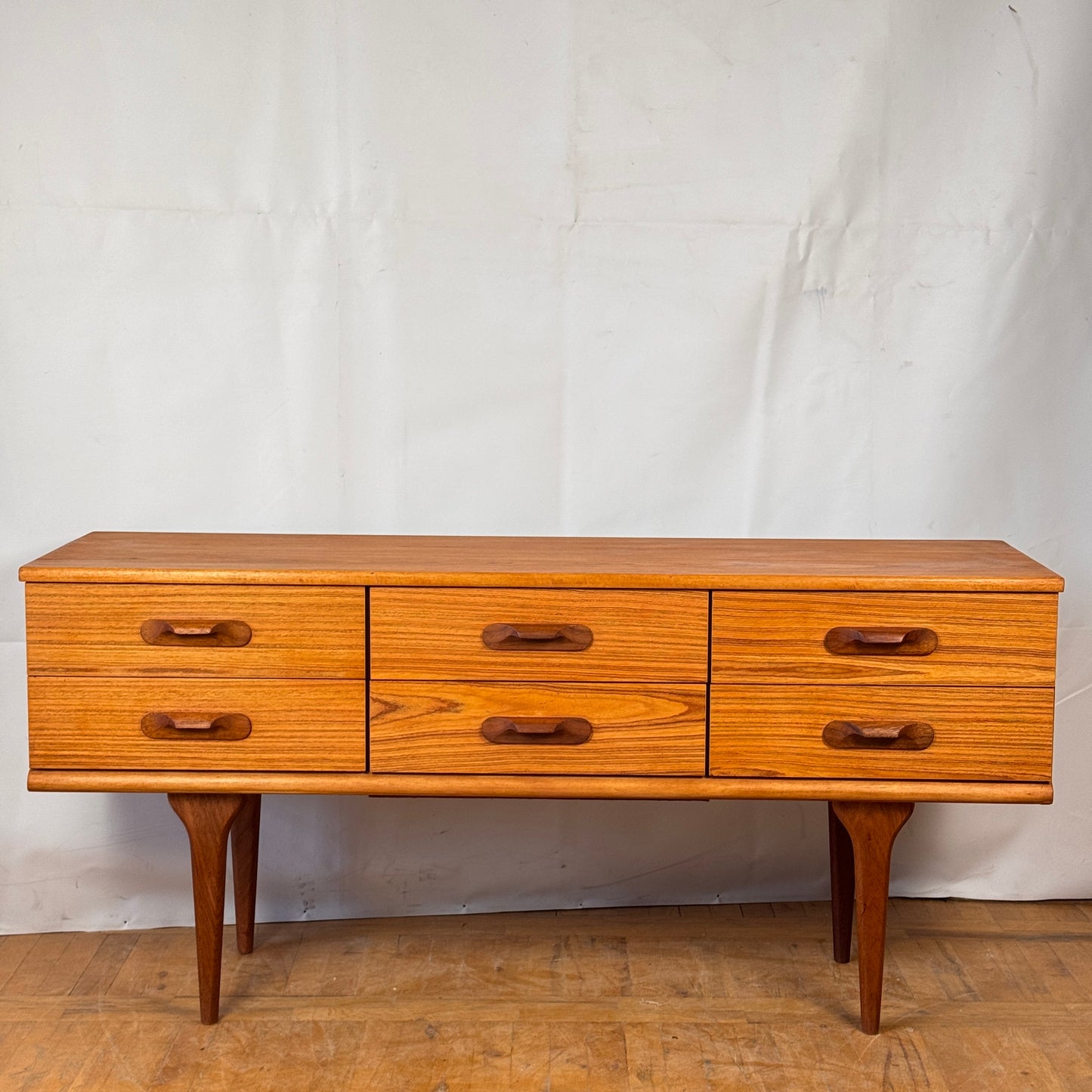 Six drawers Austinsuite mid-century sideboard 1970s