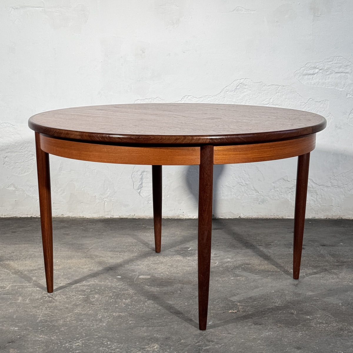 G-Plan Round Extendable Teak Dining Table, 1960s