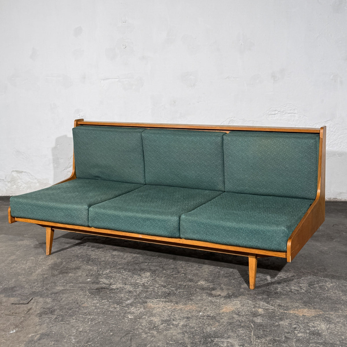 Dřevotvar Pardubice Oak Sofa Bed, Czechoslovakia, 1960s