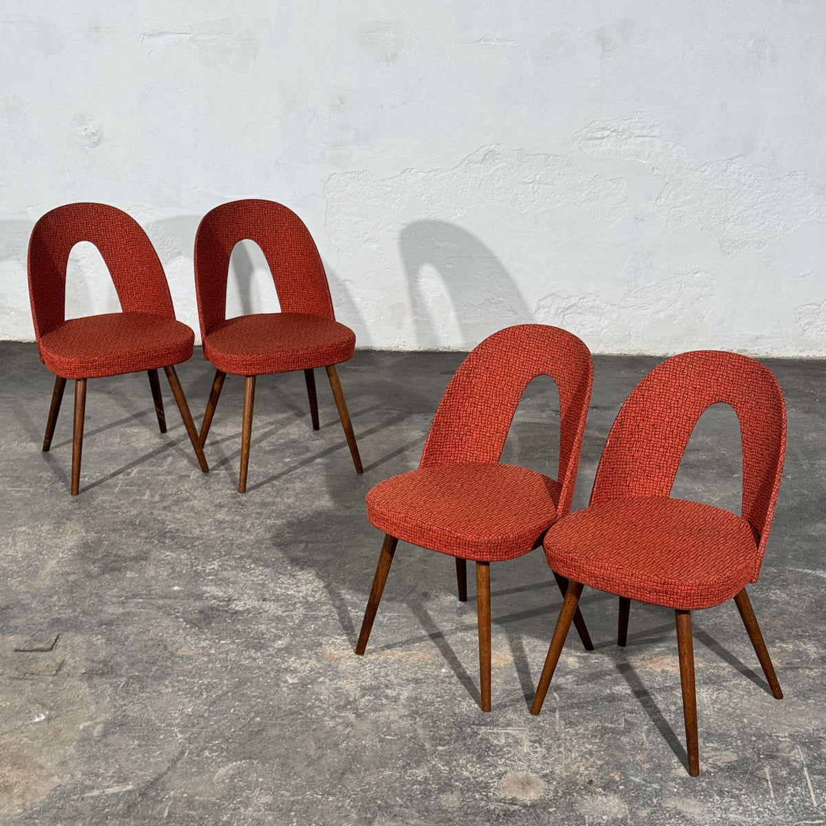 Set of 4 Red Upholstered Dining Chairs, Attributed to Antonín Šuman, Czechoslovakia, 1960s