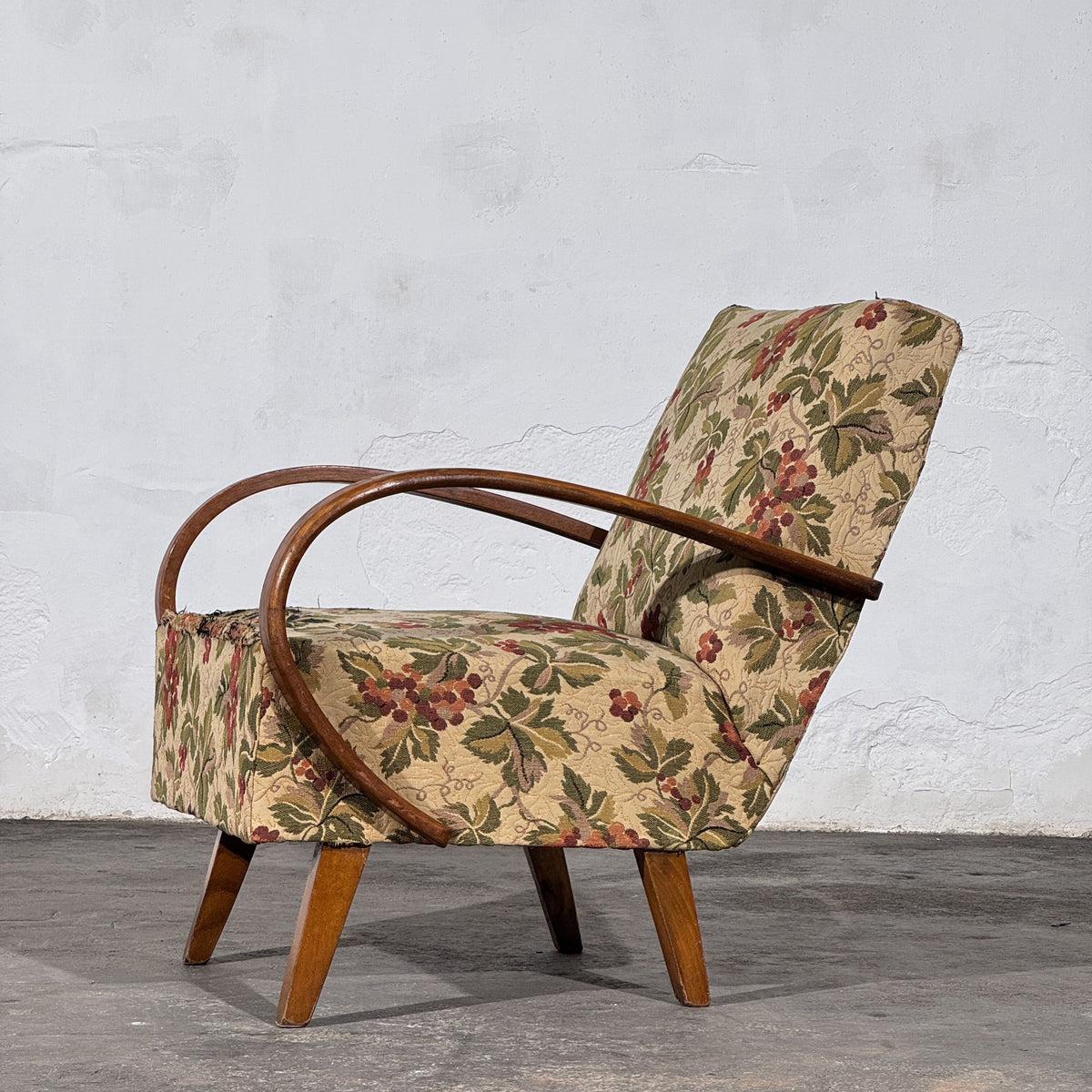 Pair of Jindřich Halabala Type-C Art Deco Armchairs, Czechoslovakia 1930s