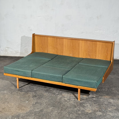 Dřevotvar Pardubice Oak Sofa Bed, Czechoslovakia, 1960s