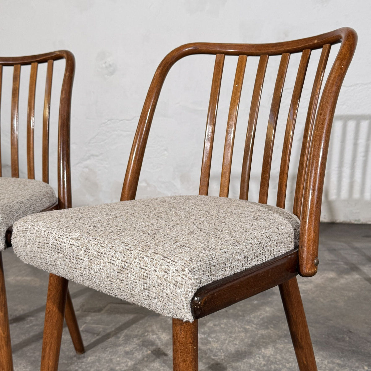 Set of 4 Jitona Bentwood Dining Chairs with New Upholstery, 1960s