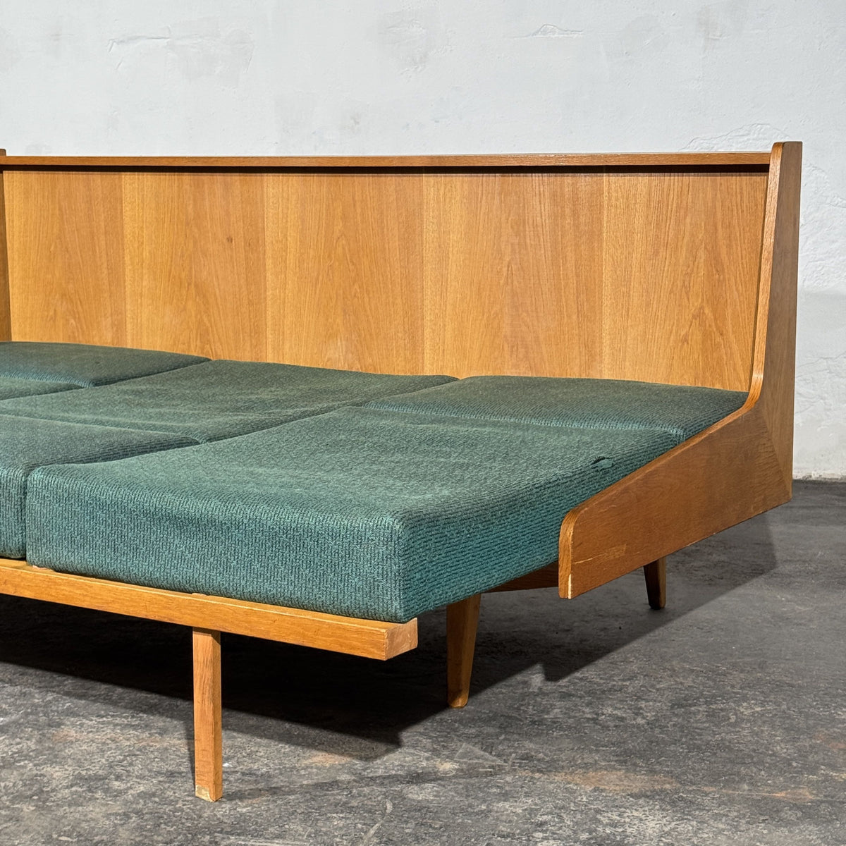 Dřevotvar Pardubice Oak Sofa Bed, Czechoslovakia, 1960s