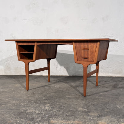 Teak Writing Desk Attributed to Carl Aage Skov for Munch Møbler, Denmark, 1960s