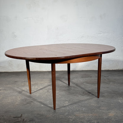 G-Plan Round Extendable Teak Dining Table, 1960s