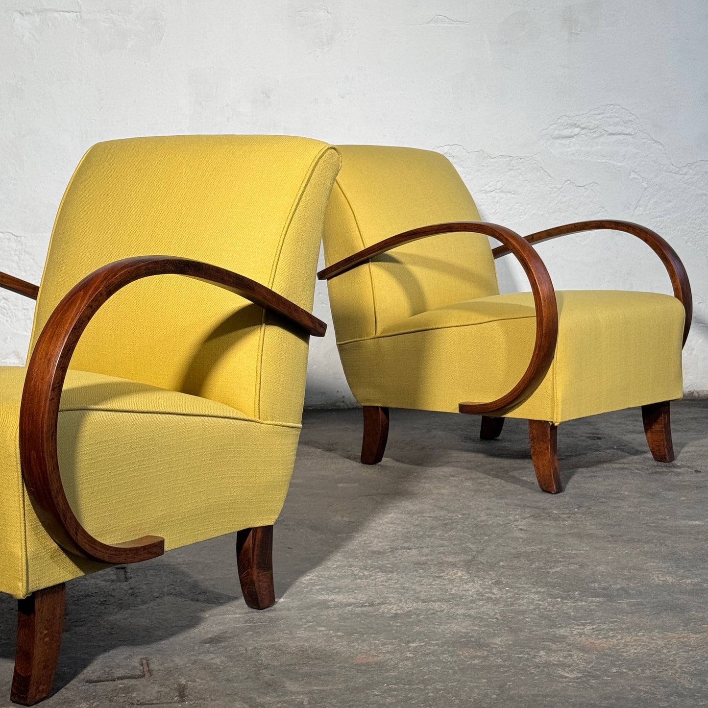 Pair of Halabala H-410 Armchairs, Fully Refurbished, 1930s