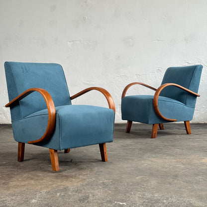 Pair of Halabala H-410 Lounge Chairs, Fully Restored, 1930s