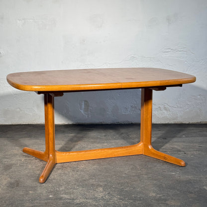Skovby Extendable Oak Dining Table, 1960s