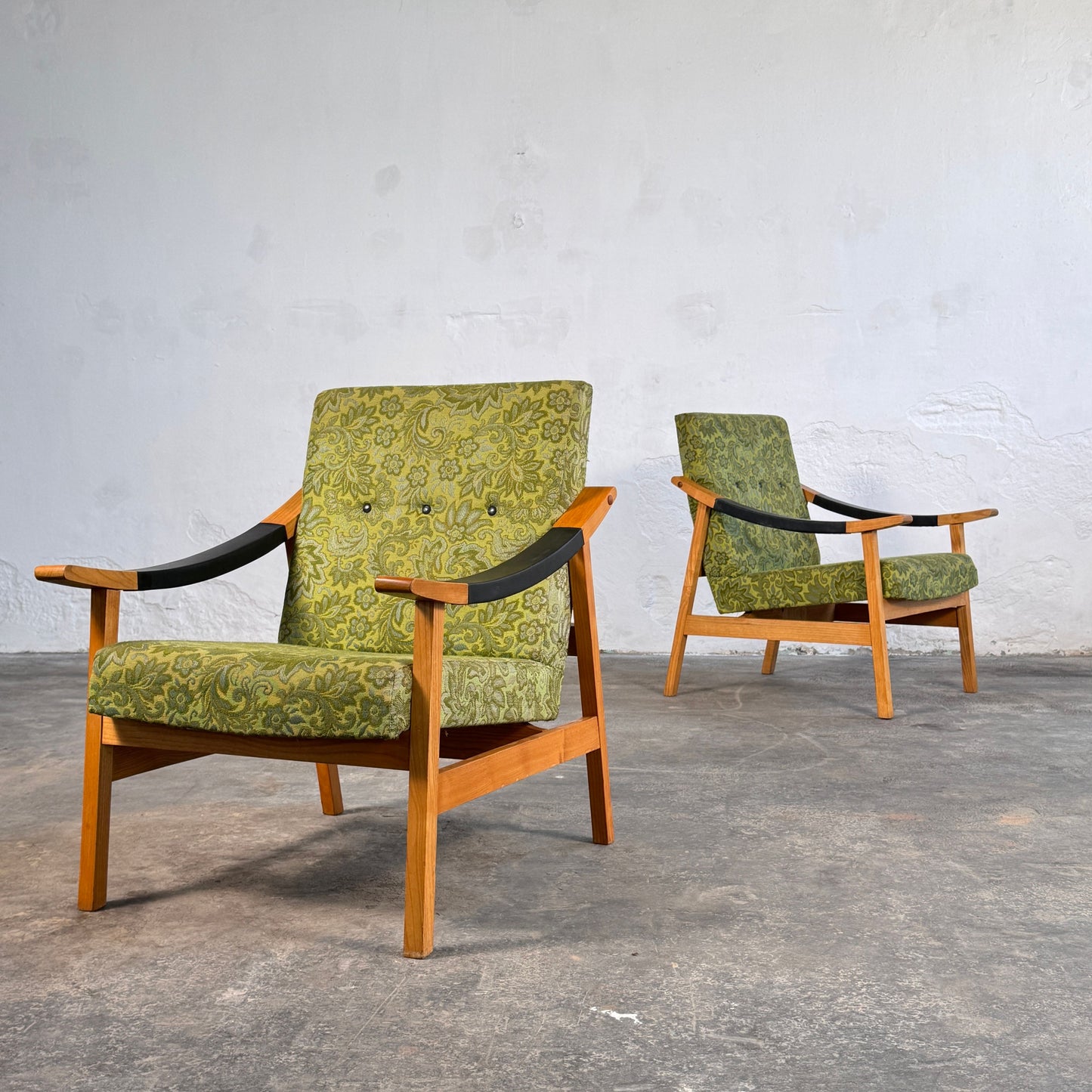 Pair of Hungarian Mid-Century Armchairs by László Heczendorfer, 1977