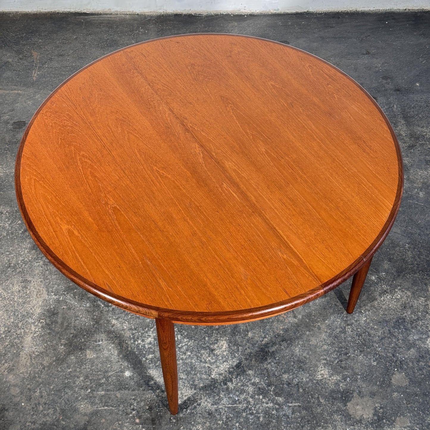 G-Plan Round Extendable Teak Dining Table, 1960s