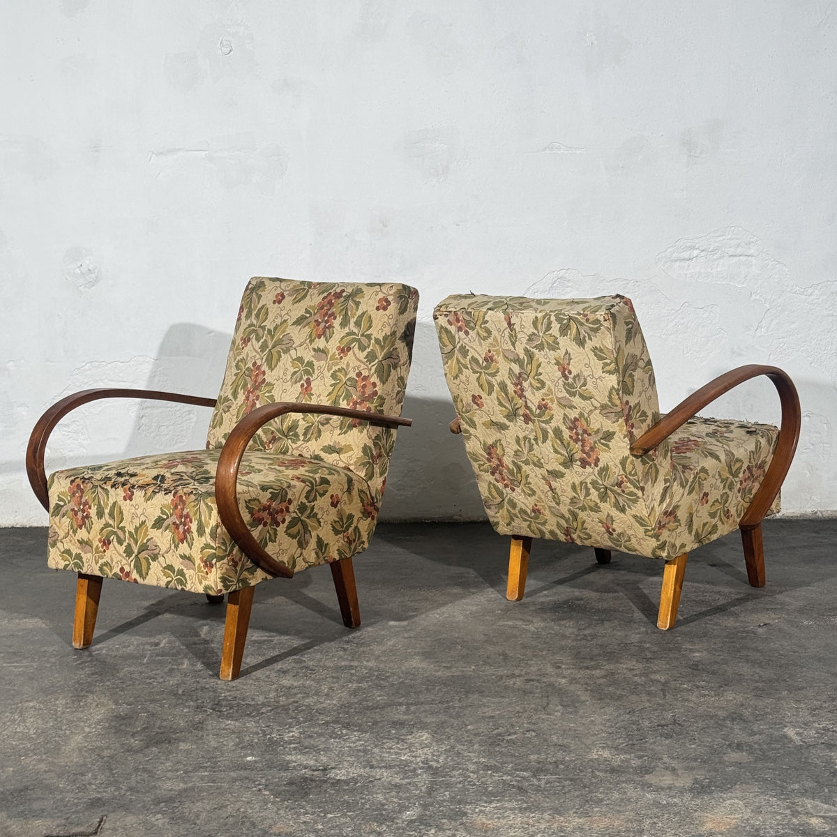 Pair of Jindřich Halabala Type-C Art Deco Armchairs, Czechoslovakia 1930s