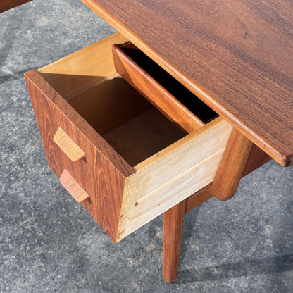 Teak Writing Desk Attributed to Carl Aage Skov for Munch Møbler, Denmark, 1960s