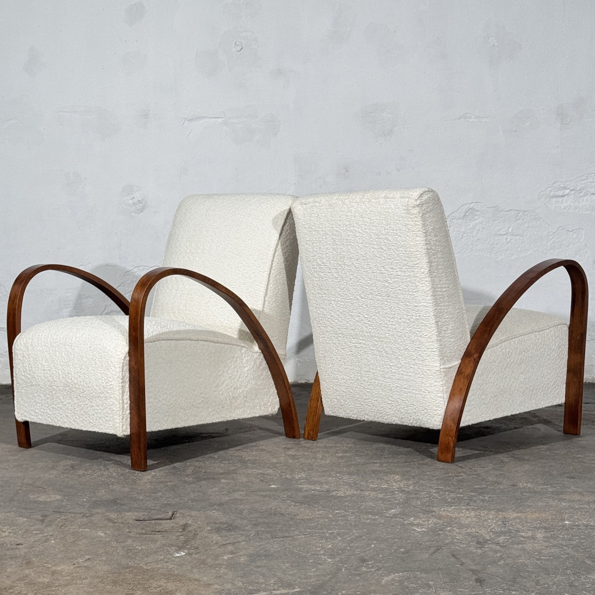 Pair of French Art Deco Style Bentwood Armchairs in White Bouclé, 1960s