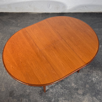 G-Plan Round Extendable Teak Dining Table, 1960s