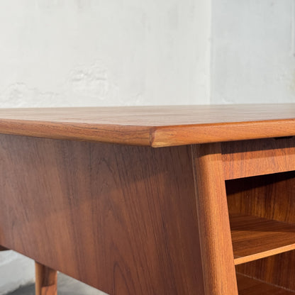 Teak Writing Desk Attributed to Carl Aage Skov for Munch Møbler, Denmark, 1960s