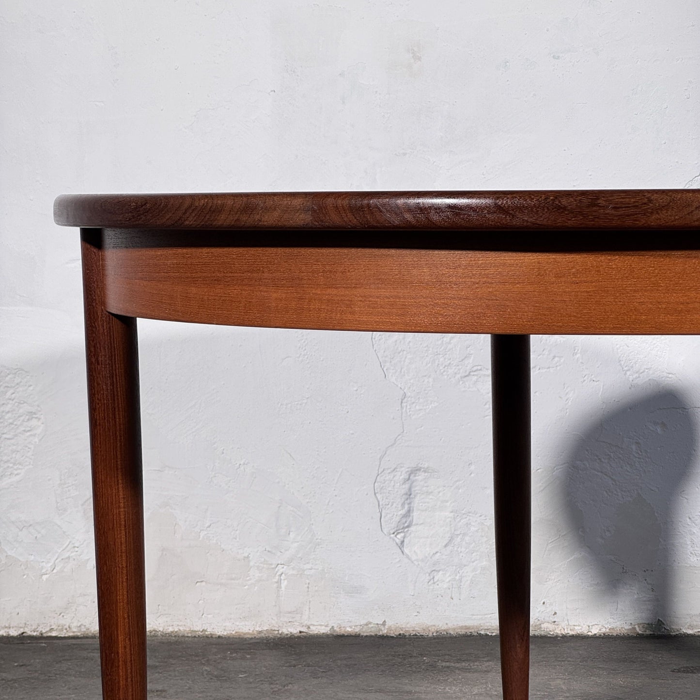 G-Plan Round Extendable Teak Dining Table, 1960s