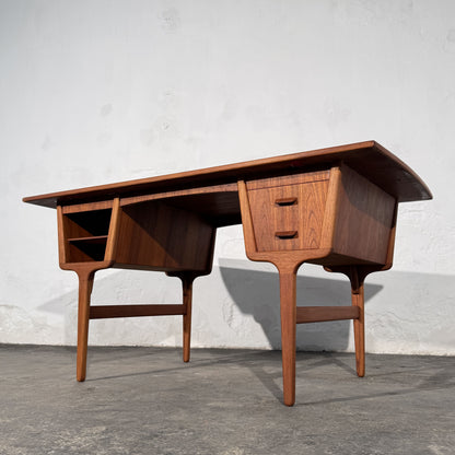 Teak Writing Desk Attributed to Carl Aage Skov for Munch Møbler, Denmark, 1960s