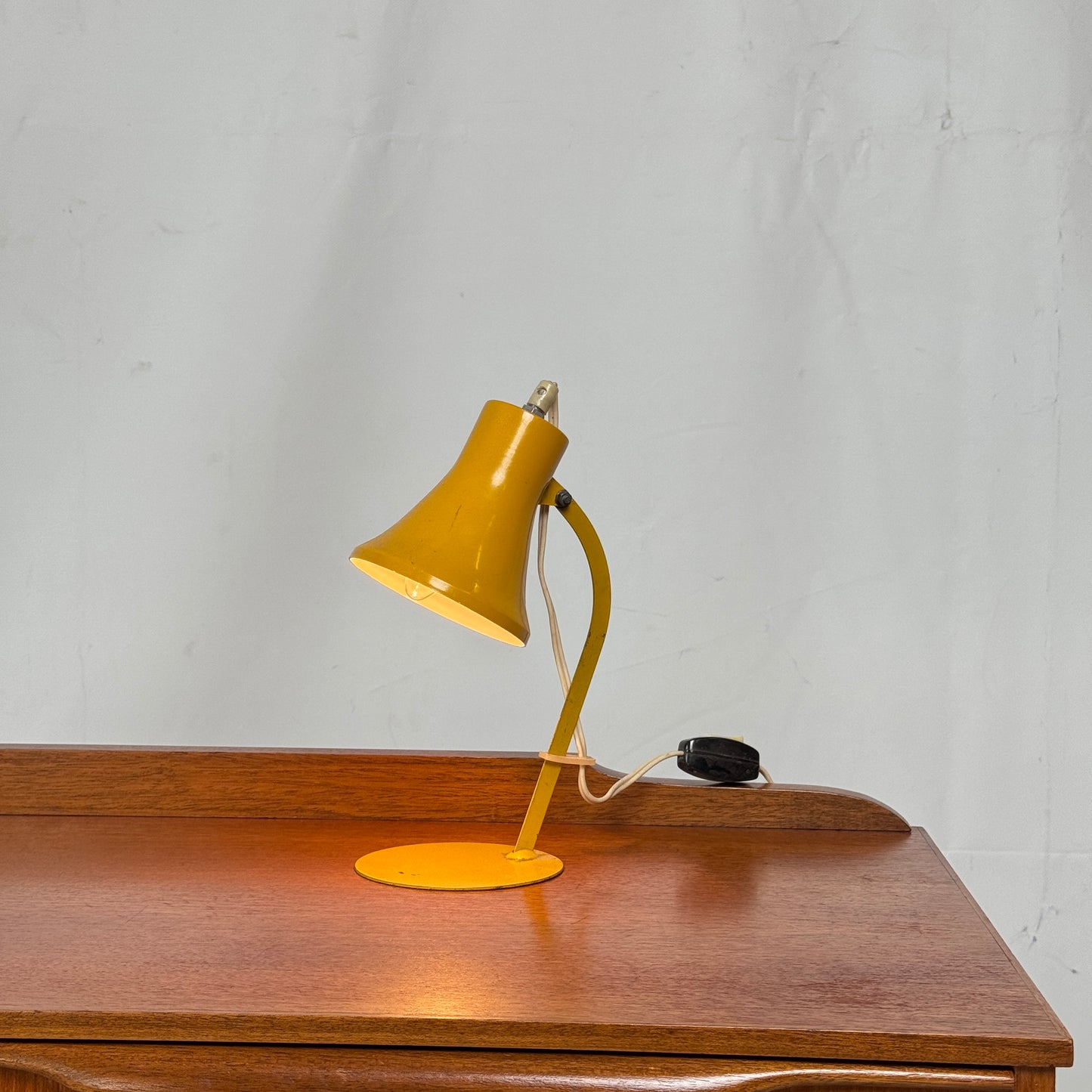 Szarvasi Small Steel Table Lamp, 1960s – Original Condition