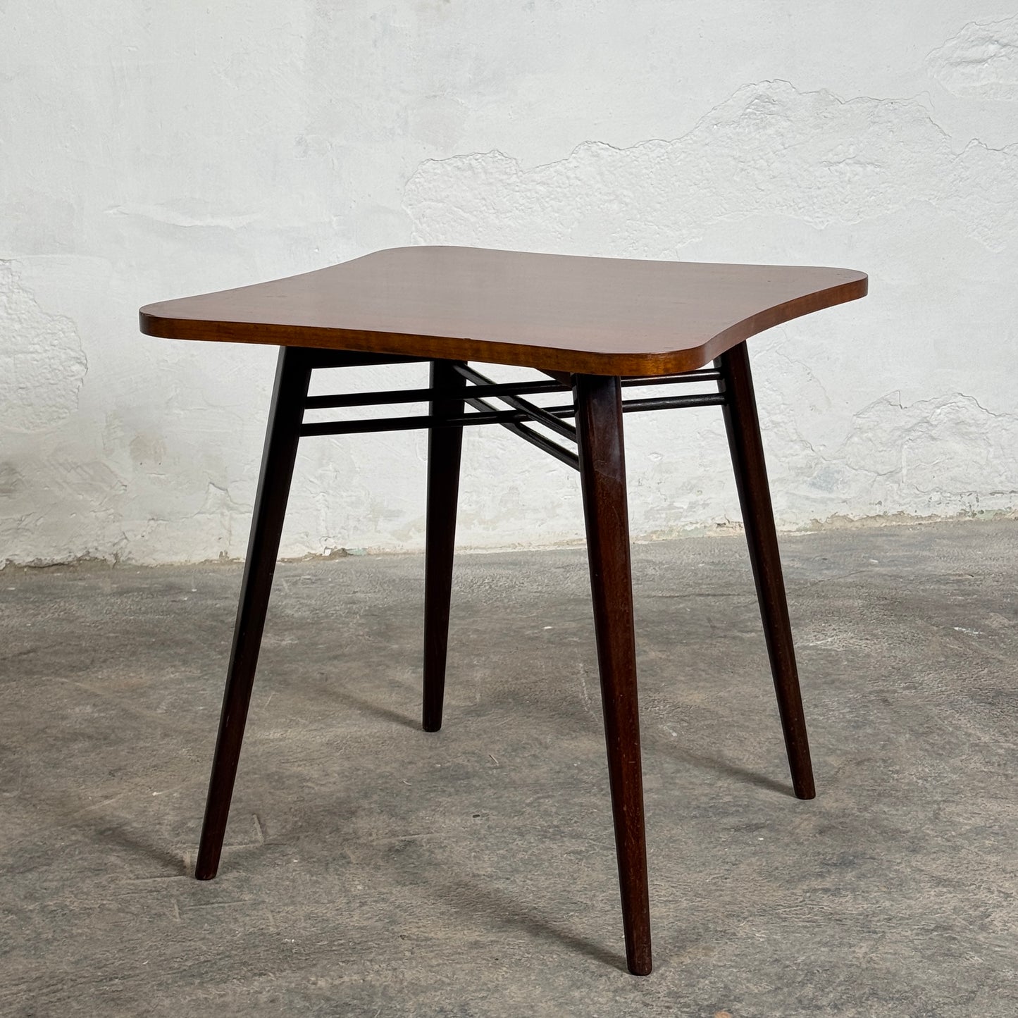 Jindřich Halabala Coffee Table, 1940s – Czechoslovak Art Deco
