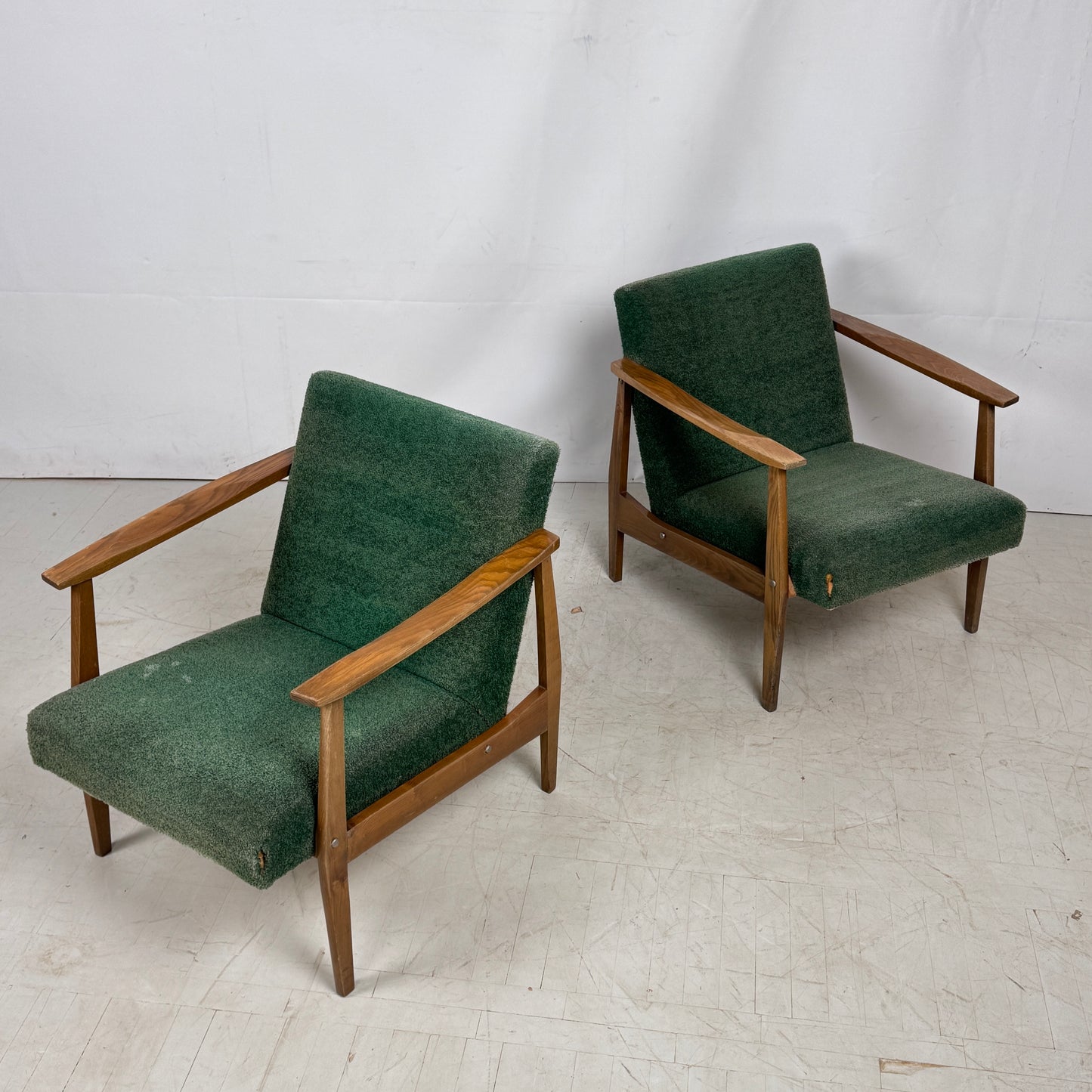 Pair of Yugoslav Green Armchairs, 1960s – Original Vintage Condition