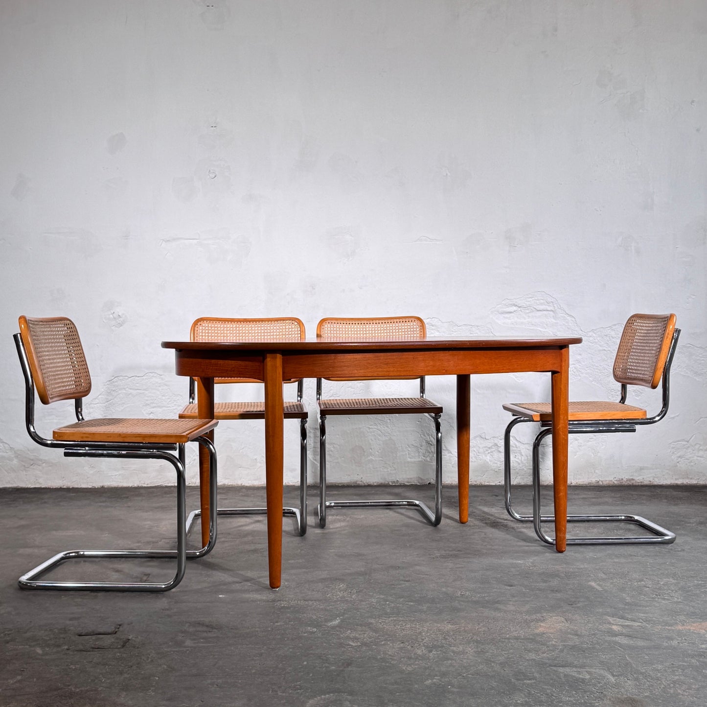 British Oval Extendable Teak Dining Table, 1960s