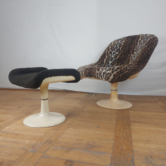 Space age swivel chair + ottoman