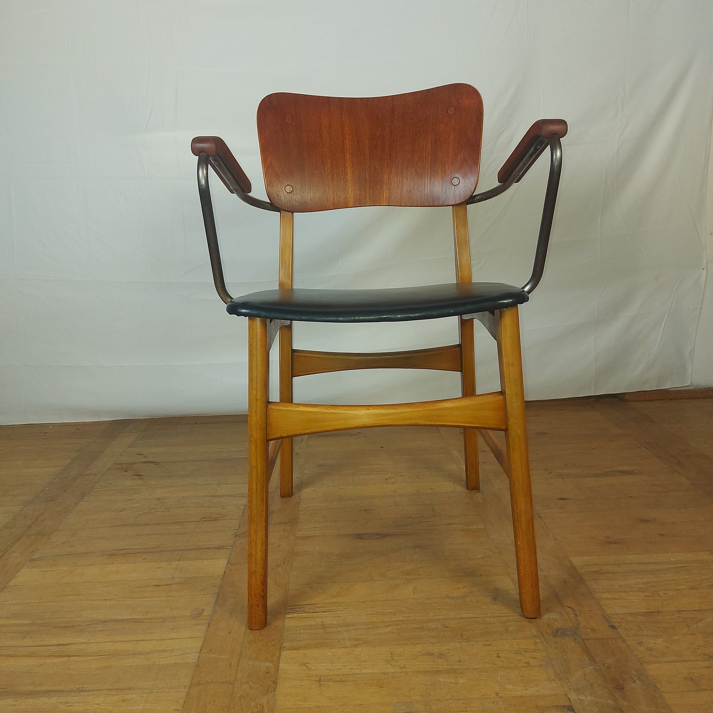 Set of 4 Danish chairs by Ib Kofod-Larsen 1960s