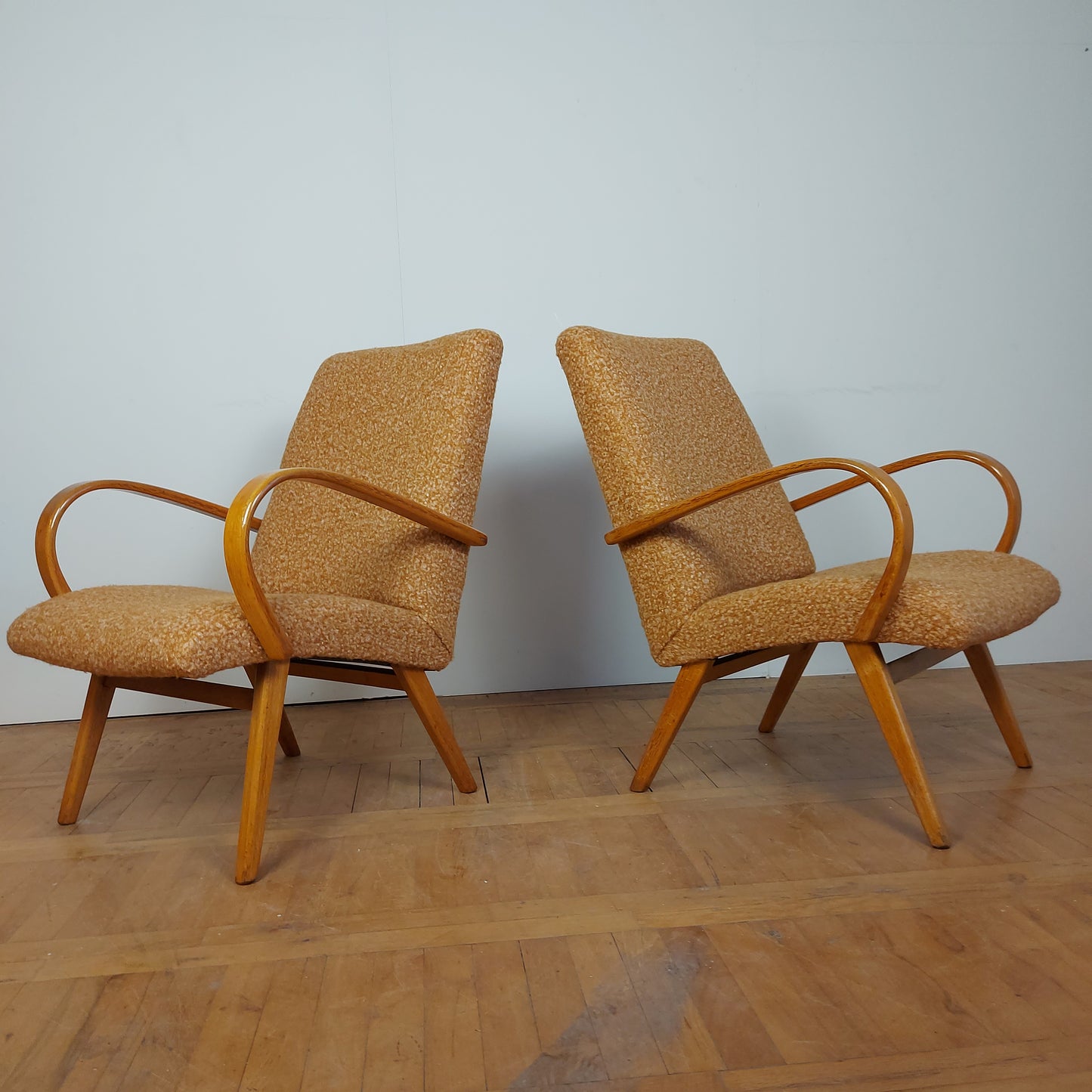 Pair of Jaroslav Šmidek for Jitona armchair 1961