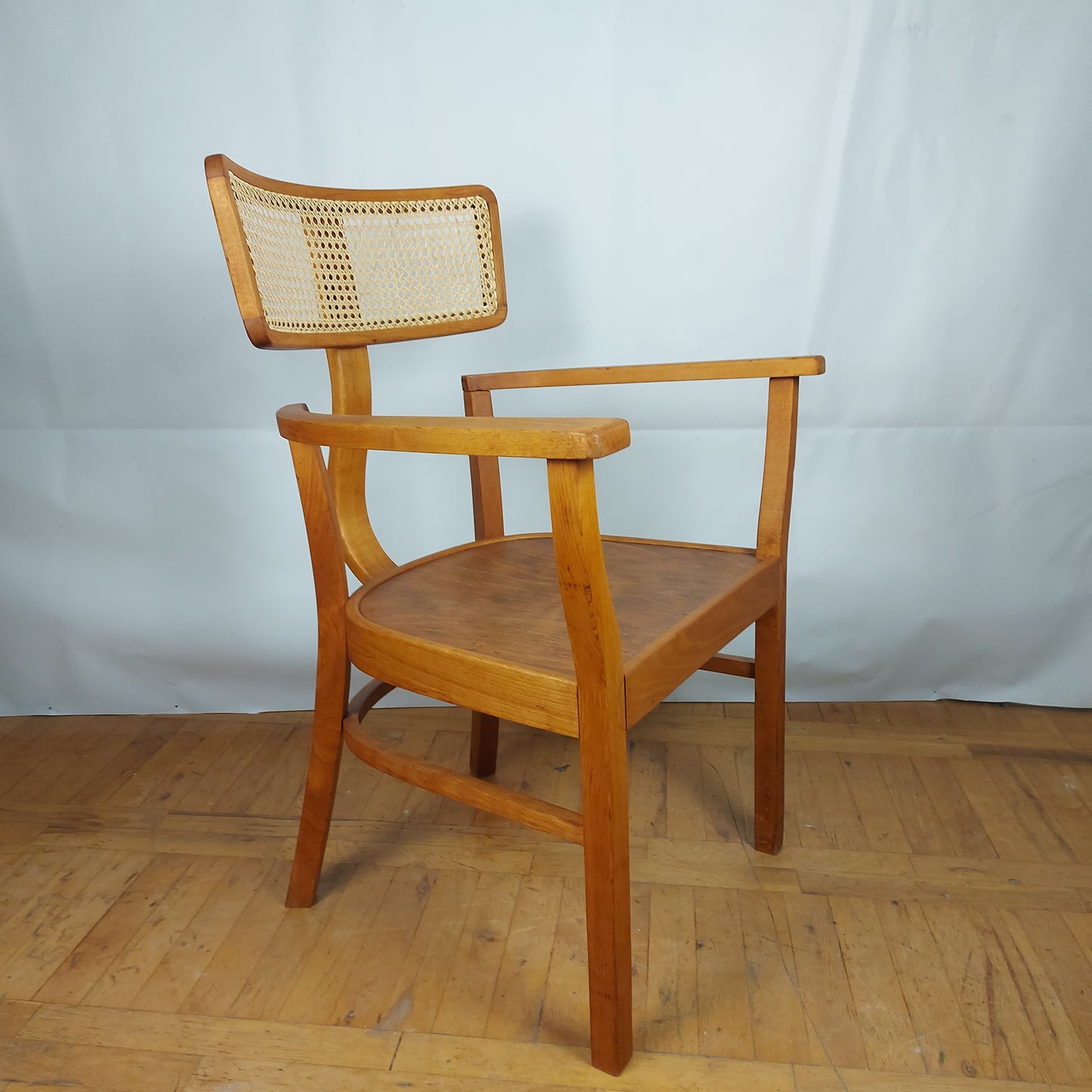 Lajos Kozma beech wood chair for Szék és Faárugyár Rt. 1930s