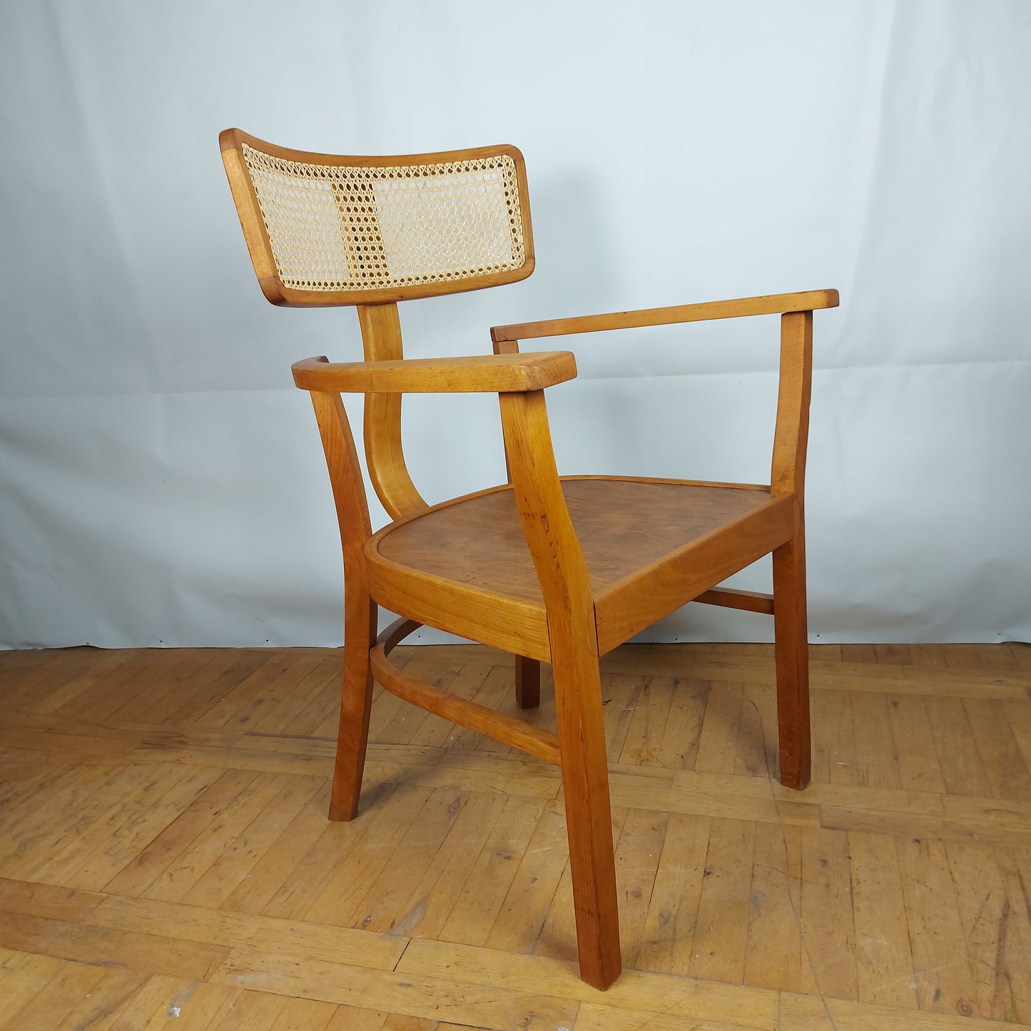 Lajos Kozma beech wood chair for Szék és Faárugyár Rt. 1930s