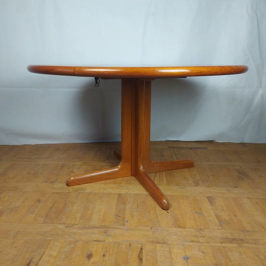 Danish "Rio" teak round dining table by Gudme Møbelfabrik 1960s