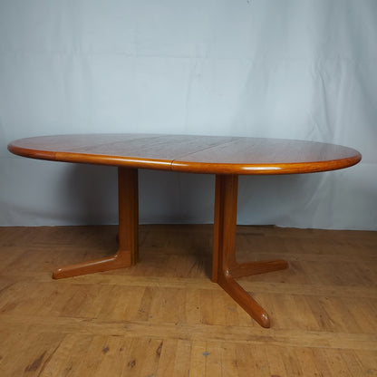 Danish "Rio" teak round dining table by Gudme Møbelfabrik 1960s