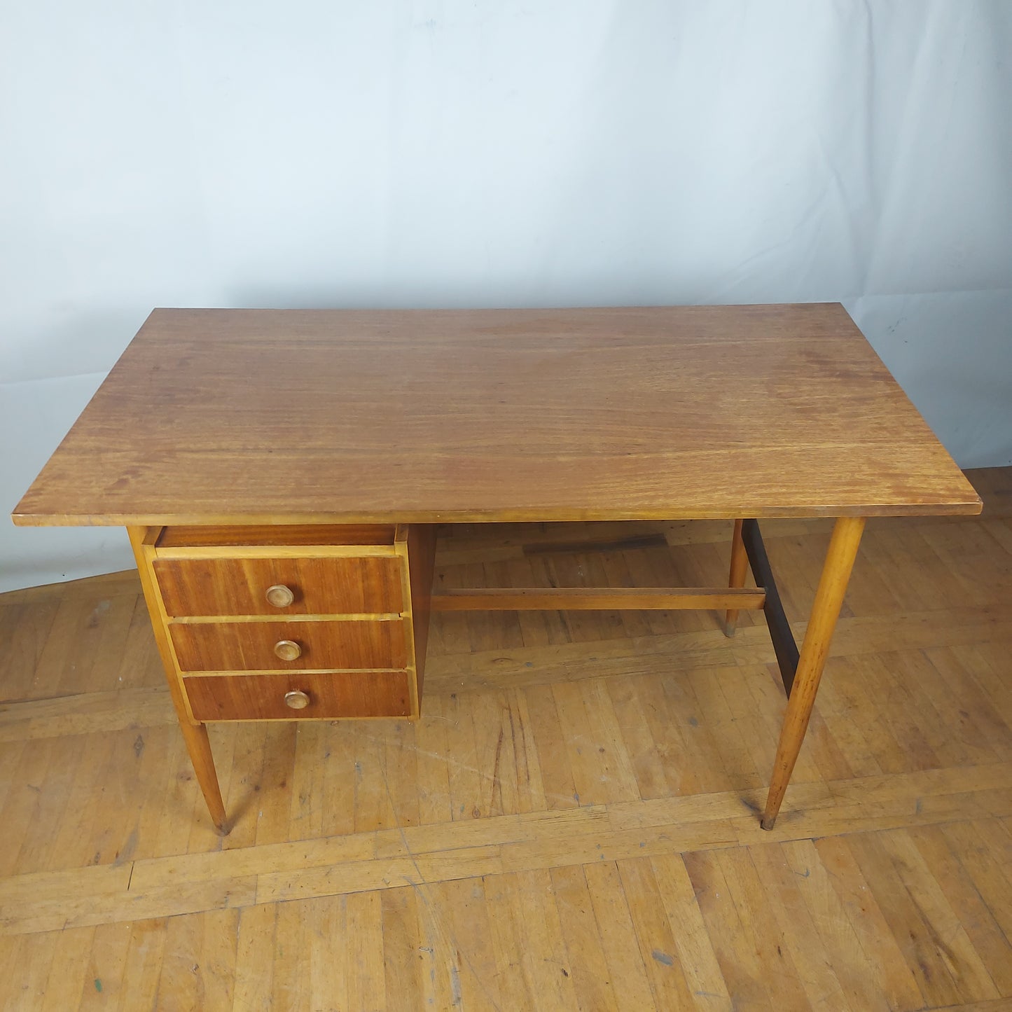 Retro writing desk