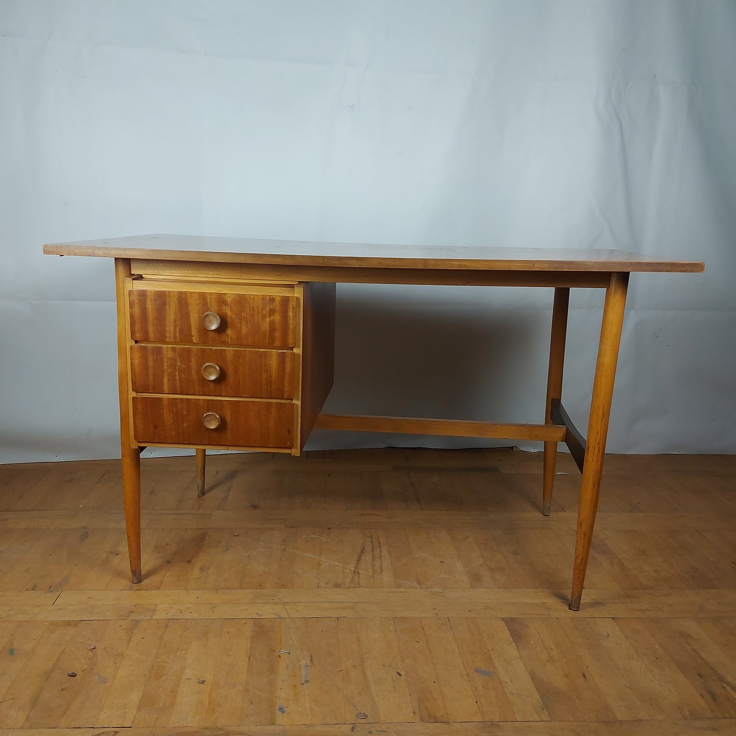 Retro writing desk