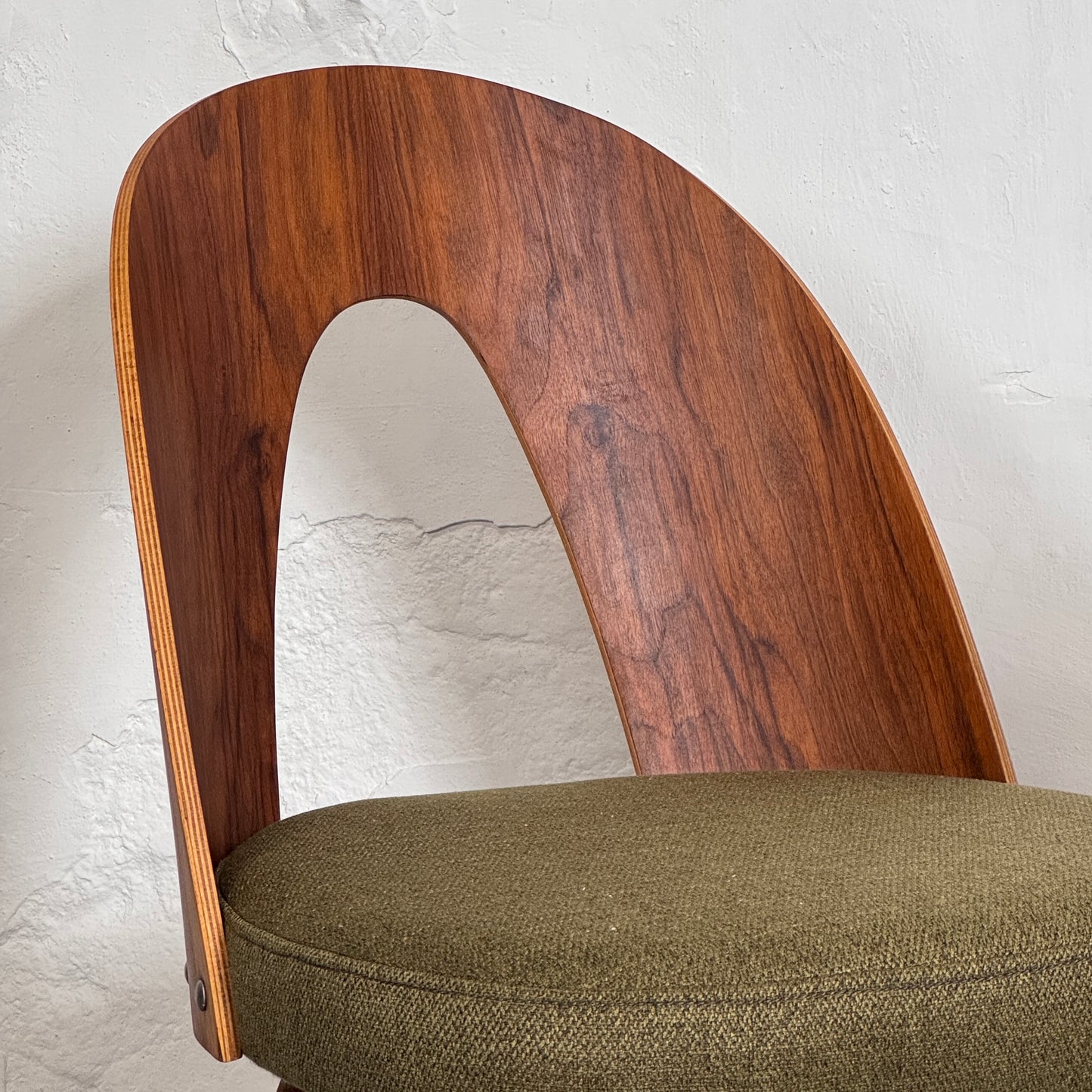 SOLD — Set of 4 Dining Chairs by Antonín Šuman for Tatra Nábytok 1960s