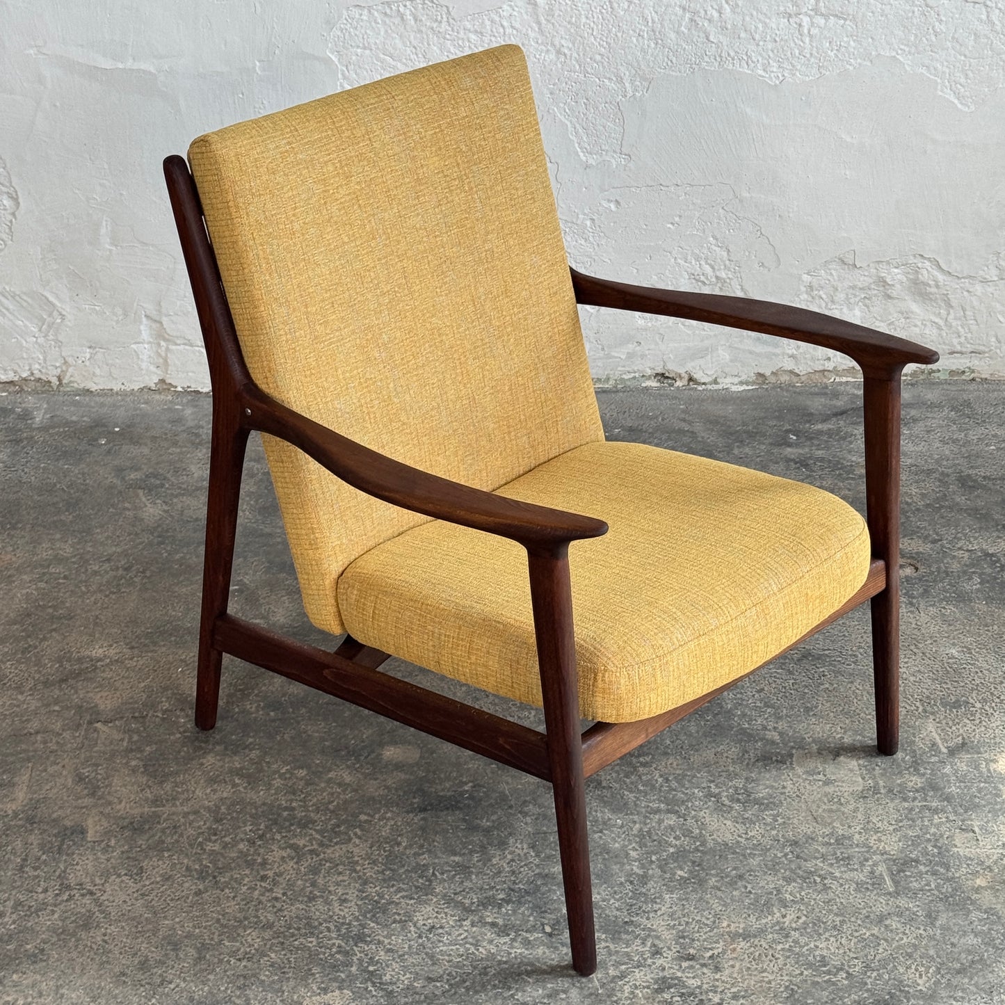 Danish Style Fully Refurbished Mid-Century armchair, 1960