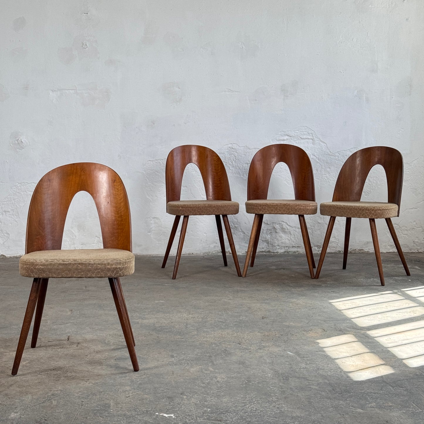 Set of 4 Antonín Šuman Dining Chairs for Tatra Nábytok, 1960