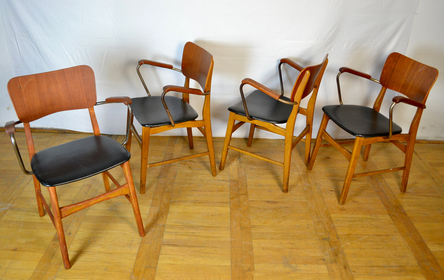 Set of 4 Danish chairs by Ib Kofod-Larsen 1960s