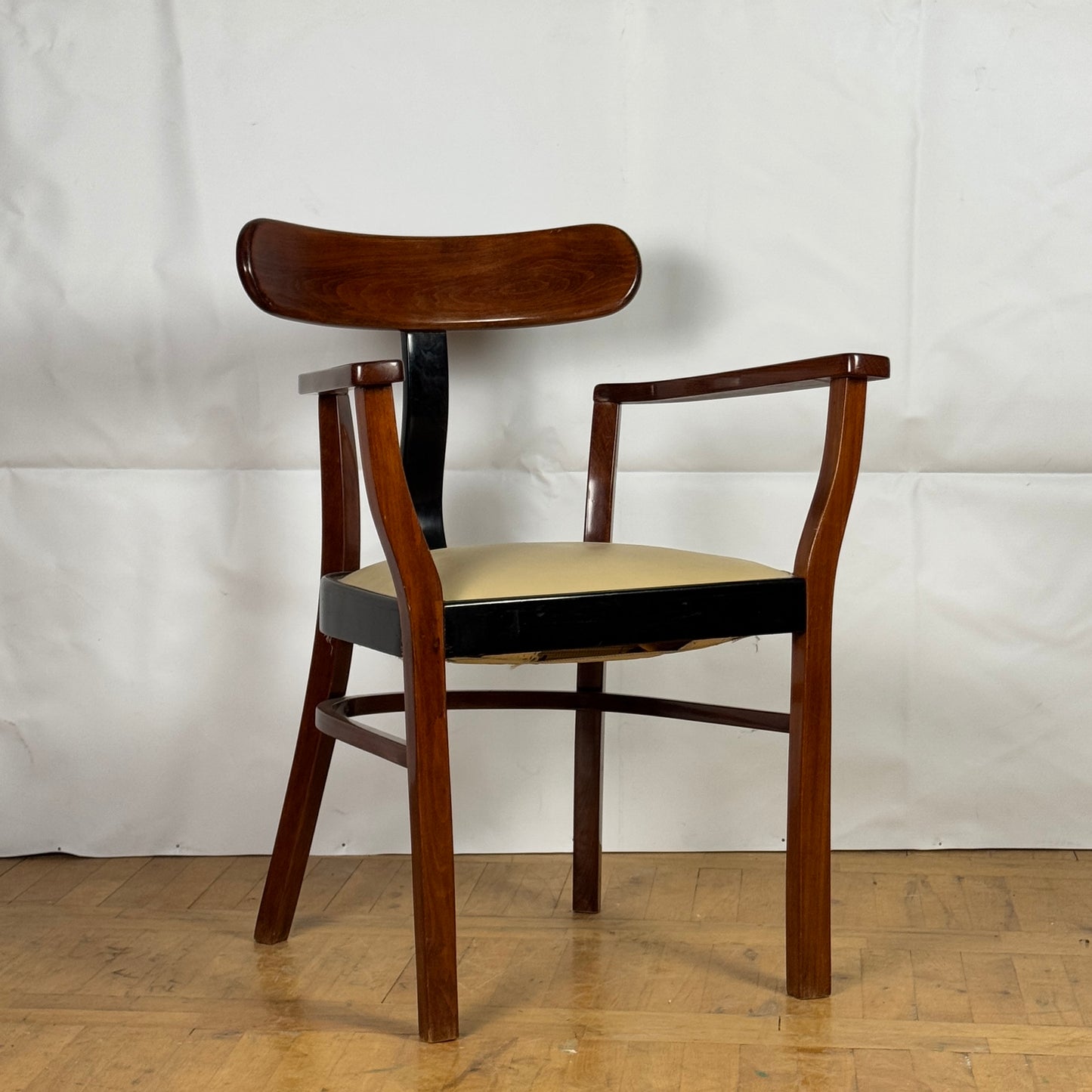 Lajos Kozma beech wood chair for Szék és Faárugyár Rt. 1930s