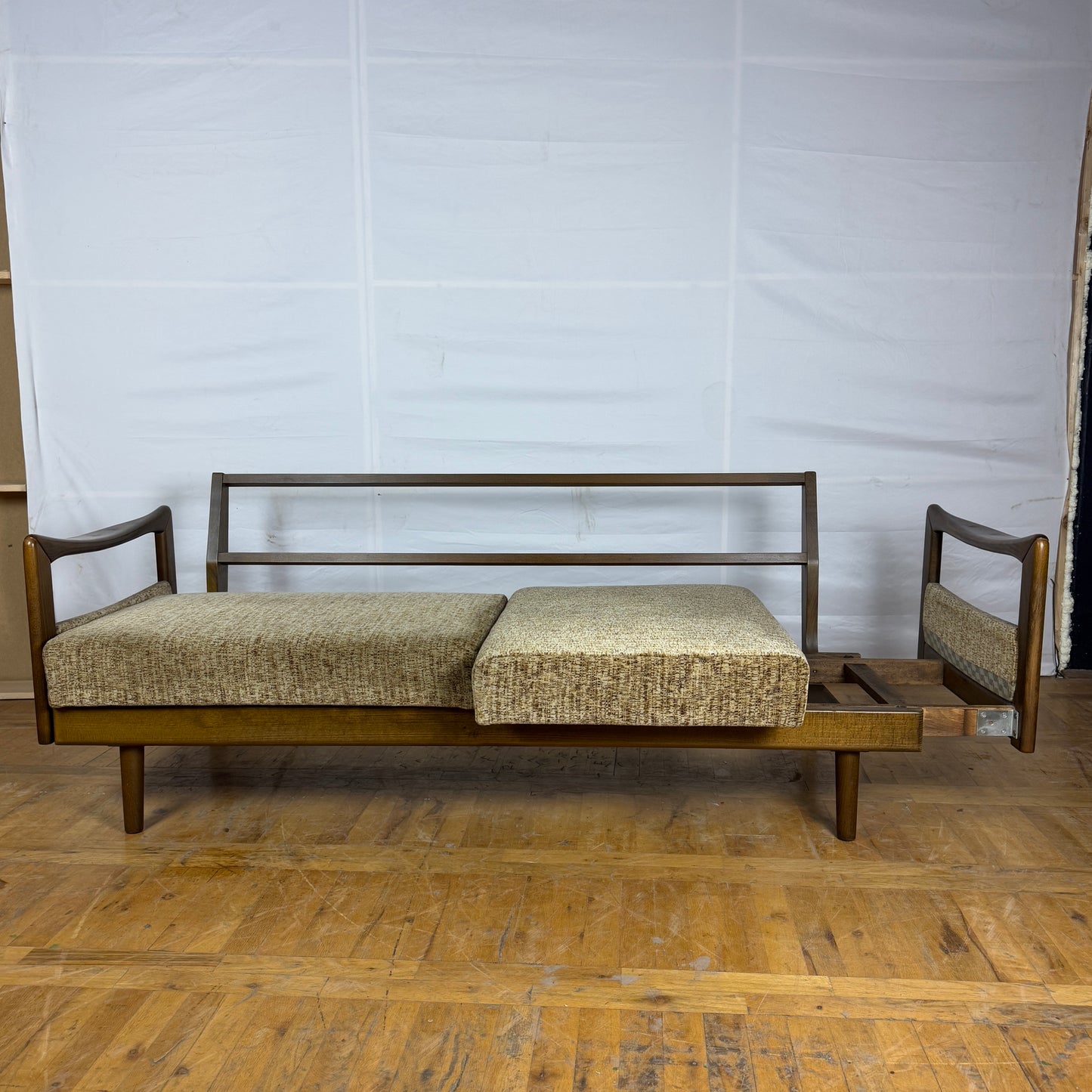 Knoll Antimott sofa 1960s