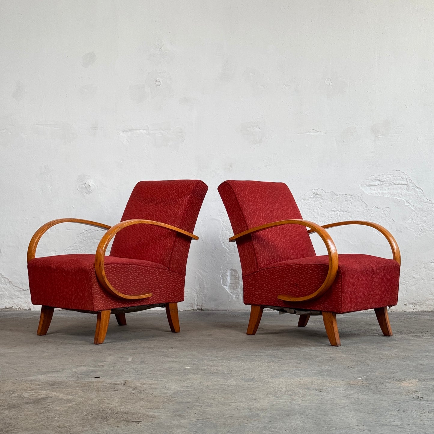 Pair of Halabala H-410 Armchairs, 1930s – Czechoslovak Art Deco