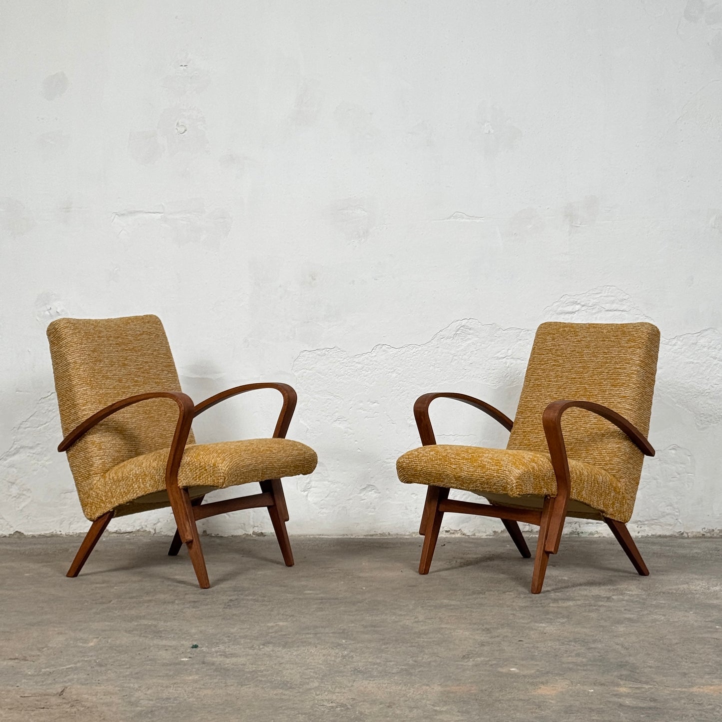 Pair of Lounge Chairs by František Jirák for Tatra Pravenec, 1960s
