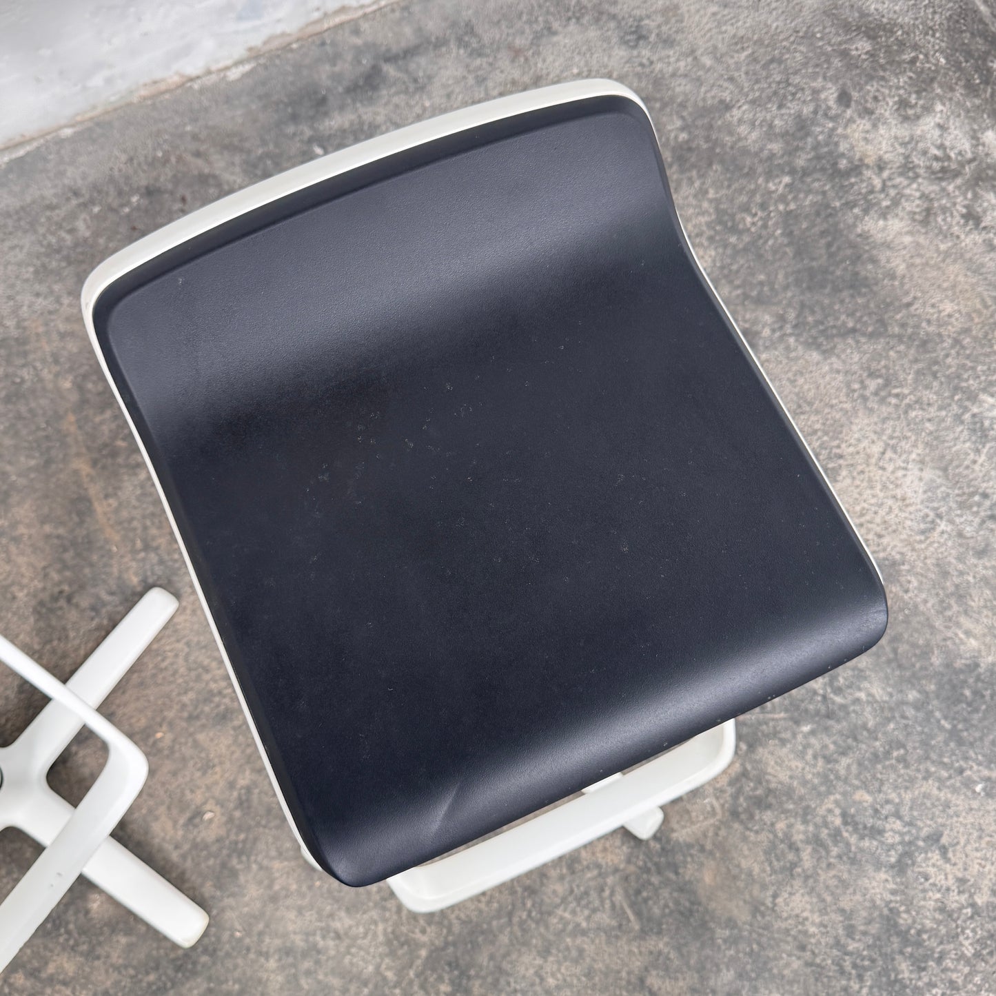 Interstuhl KINETICis5 710K Barstool