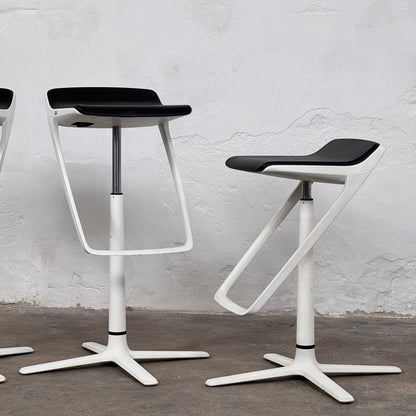 Interstuhl KINETICis5 710K Barstool