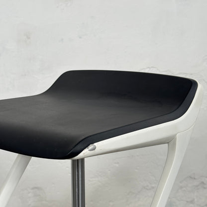Interstuhl KINETICis5 710K Barstool
