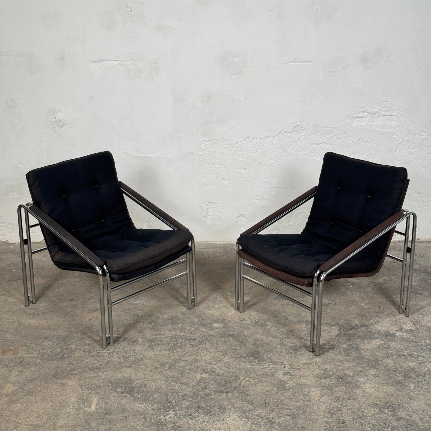 Pair of Bauhaus Style Mid-Century Armchairs